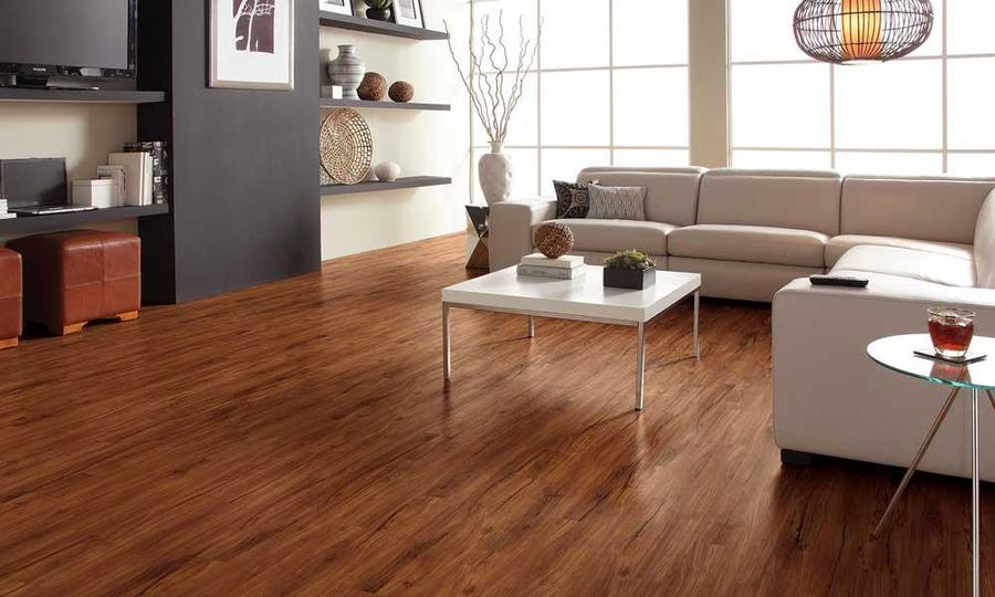 Wood-effect vinyl flooring